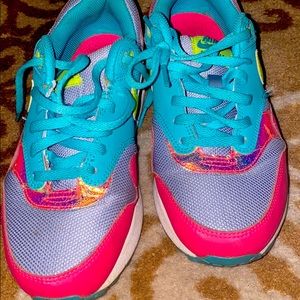 Nike air max needs cleaning FIRM